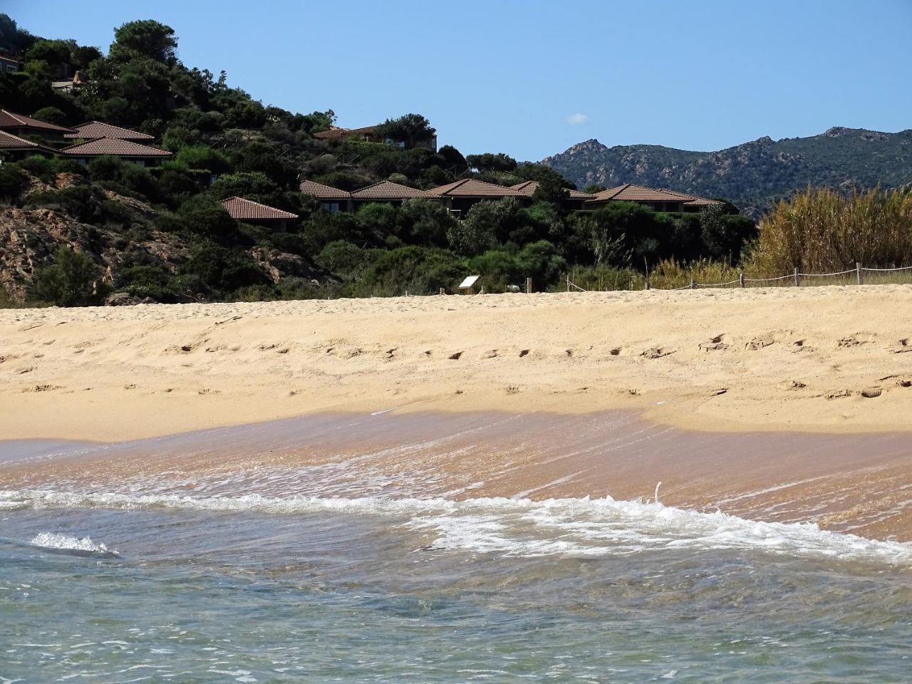 Case Sul Mare Residenze Di Bes Chia Ngoại thất bức ảnh